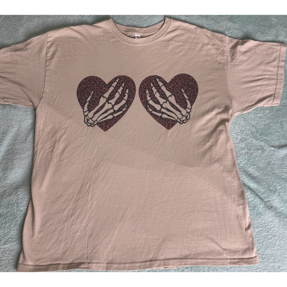Skeleton Hands Heart Boobs XL Tshirt Halloween